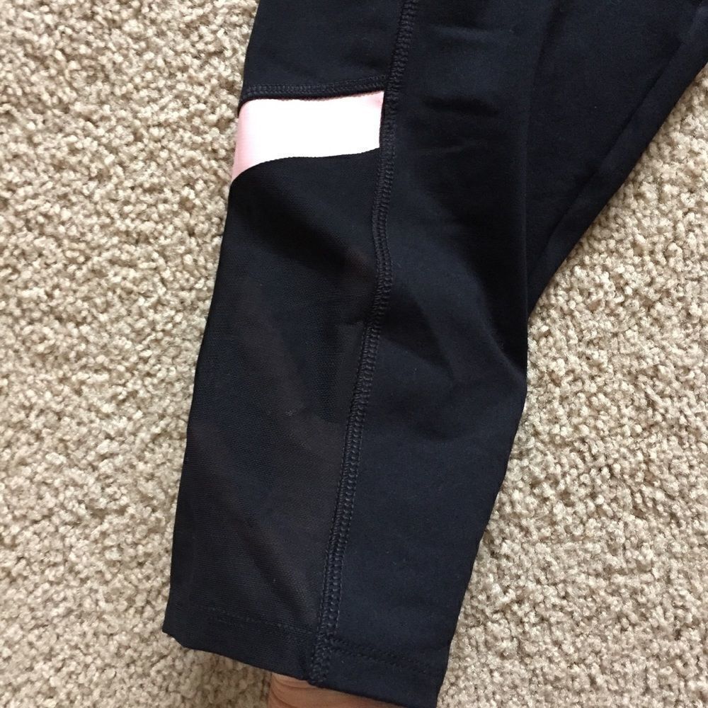 Forever 21 Black Mesh Cropped Leggings - Picture 2 of 3